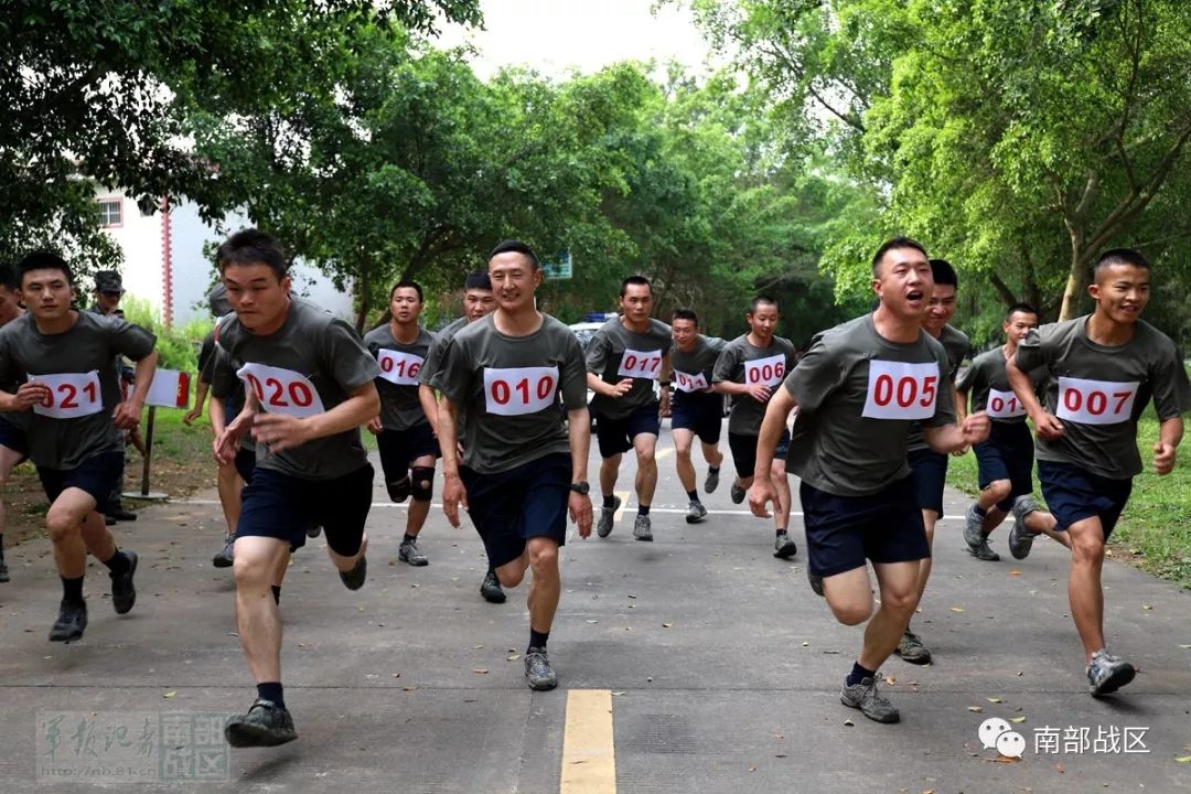 千钧一发！运动员突破个人极限创历史的简单介绍