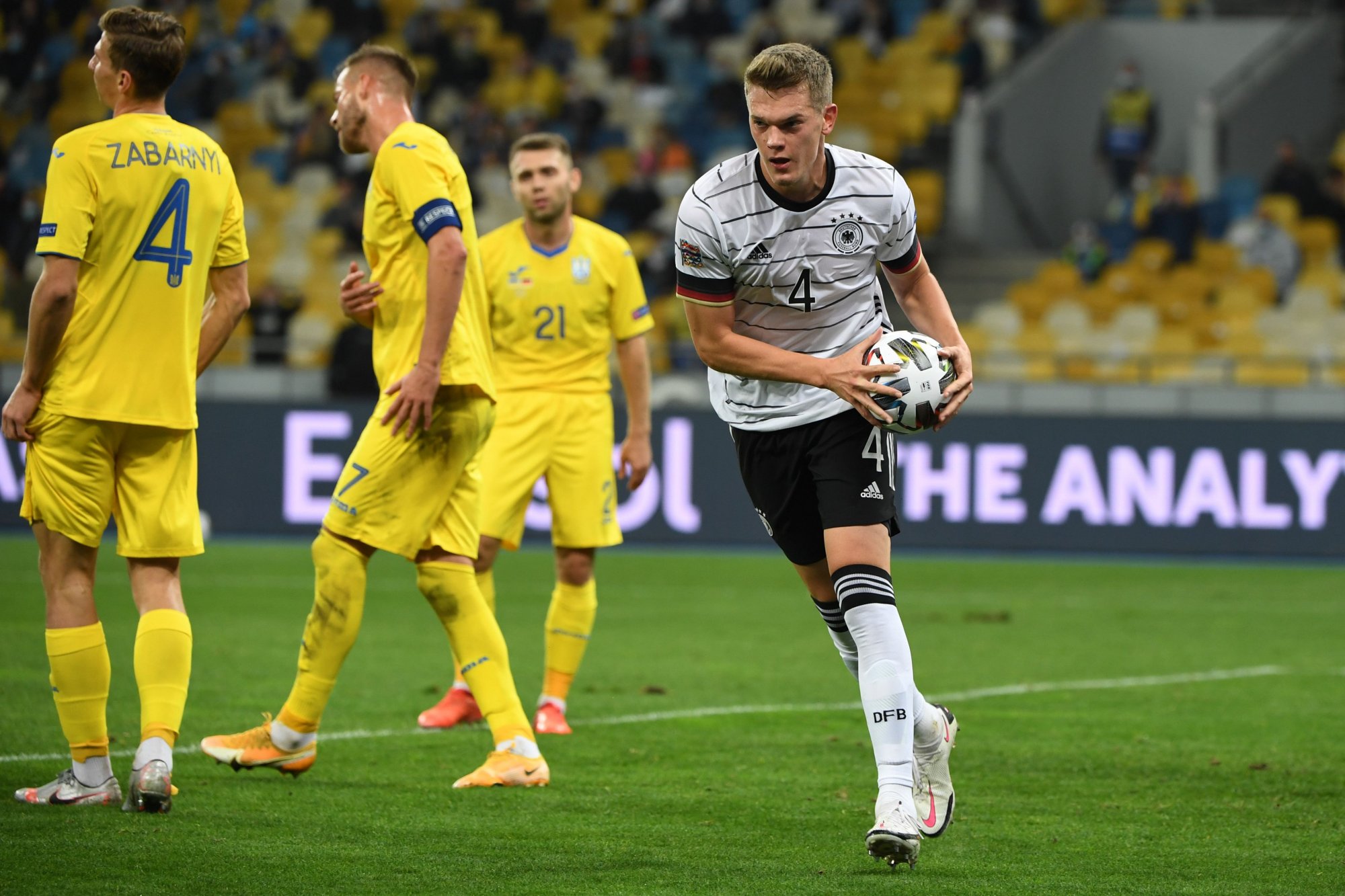 兰开夏主帅调整战术,终结连败的简单介绍 兰开夏主帅调整战术,终结连败的简单介绍